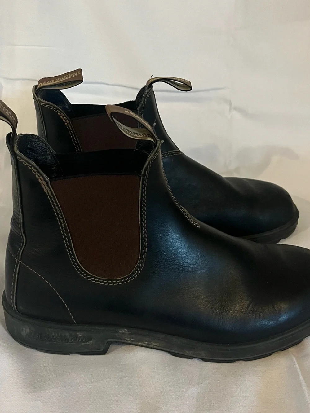 Blundstone Black Leather Chelsea Boots with Brown Elastic Panels